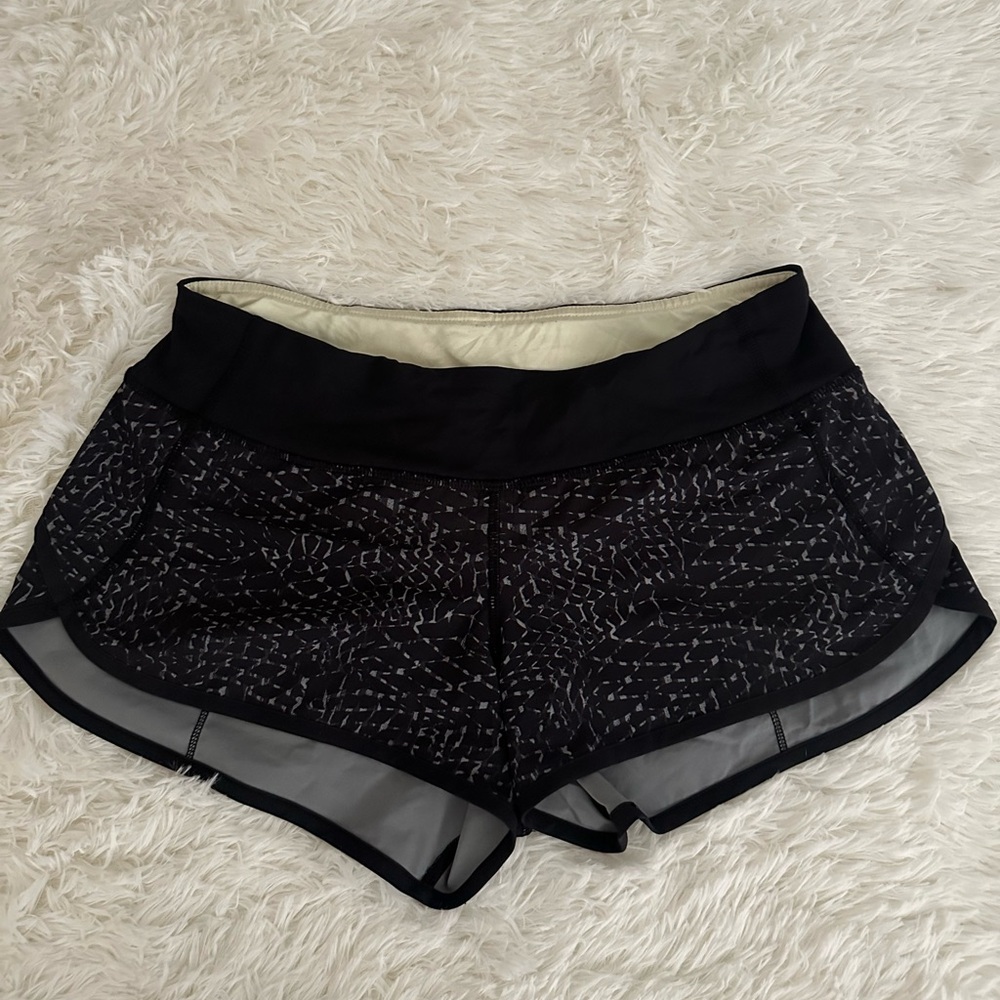 Lululemon speed short low rise 2” size 6